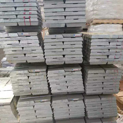 2.823g/Cc lingote ferroso de alumínio branco prateado YZAlSi11Cu3 dos lingotes ADC12